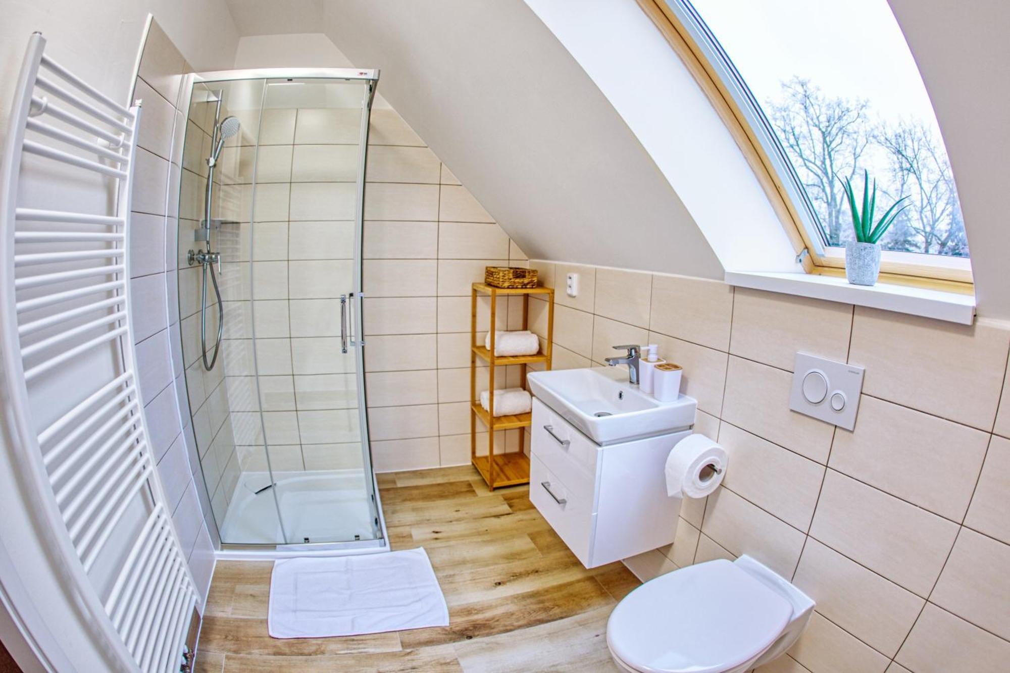 Hotel A Restaurace Ruze Podborany ภายนอก รูปภาพ